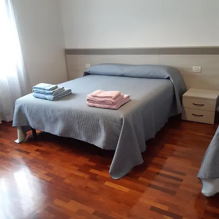 公寓 Casa Franci 罗马诺德恩佐利诺